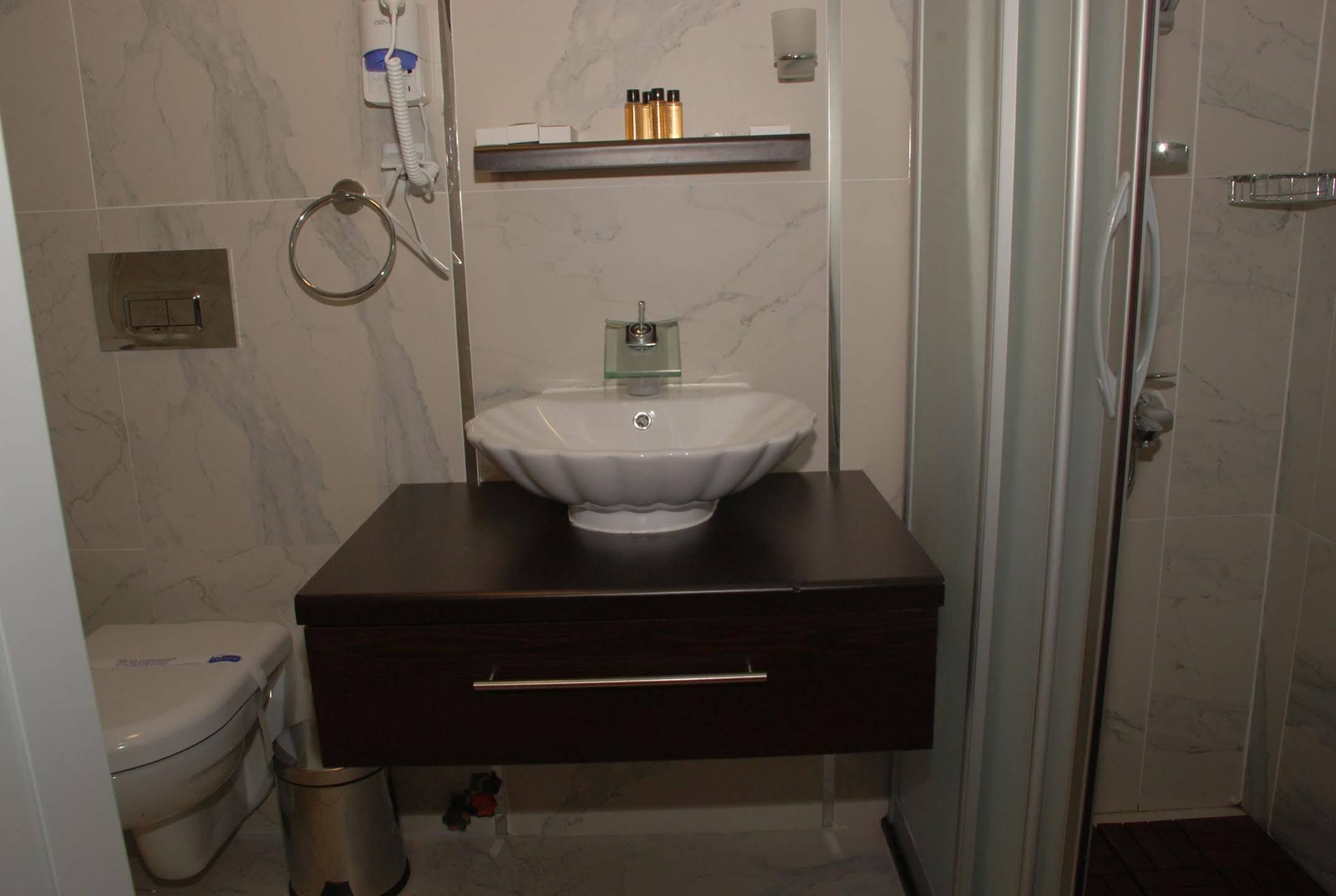 Mavi Inci Park Otel Ердек Екстериор снимка